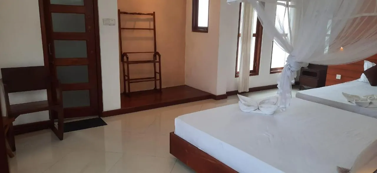 Guest house White Block Hotel & Resturant Hatton