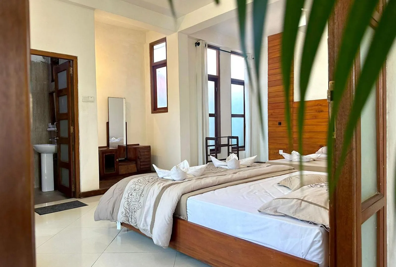 White Block Hotel & Resturant Hatton Sri Lanka