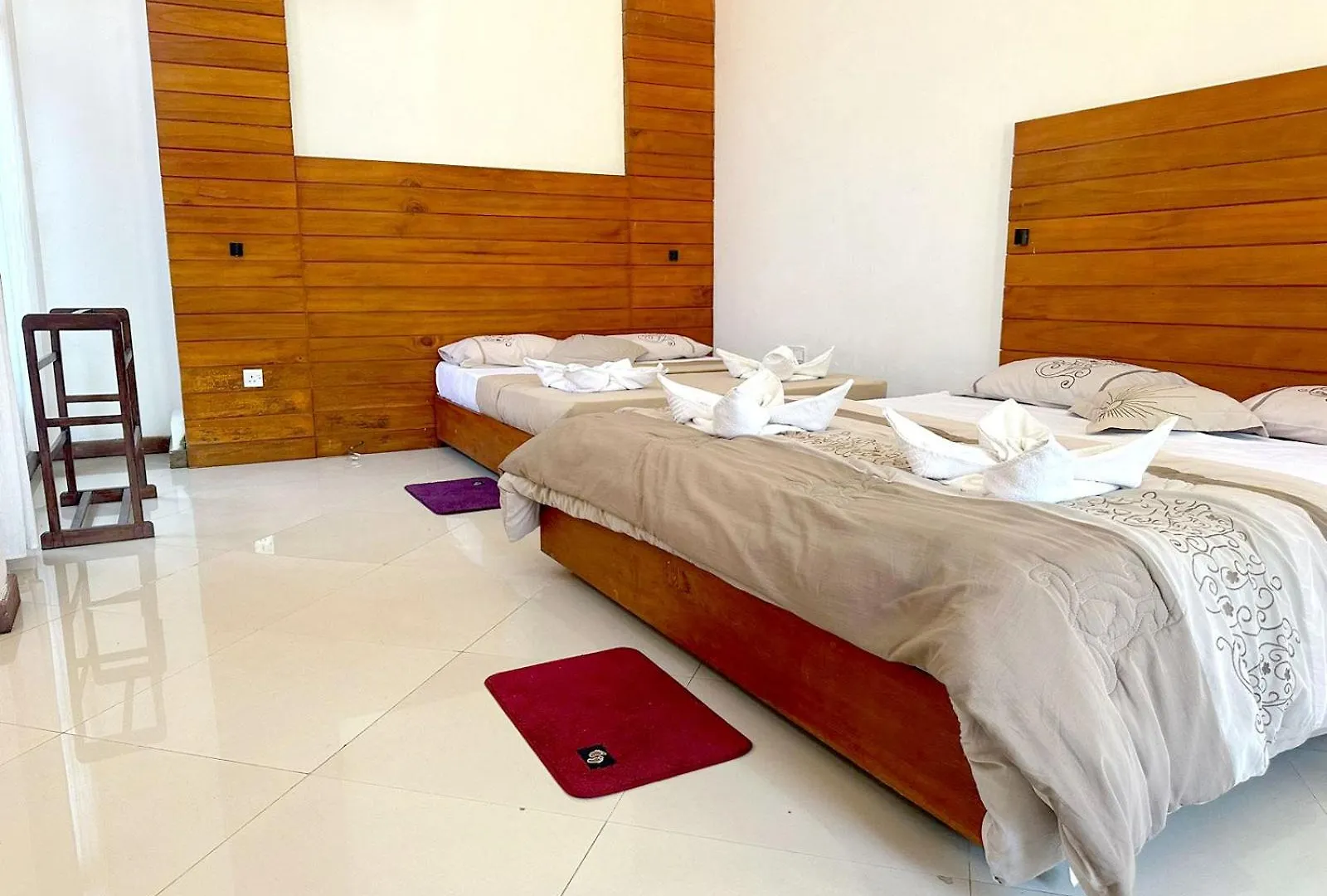 White Block Hotel & Resturant Hatton Sri Lanka