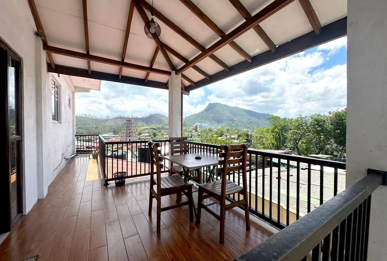 Guest house White Block Hotel & Resturant Hatton