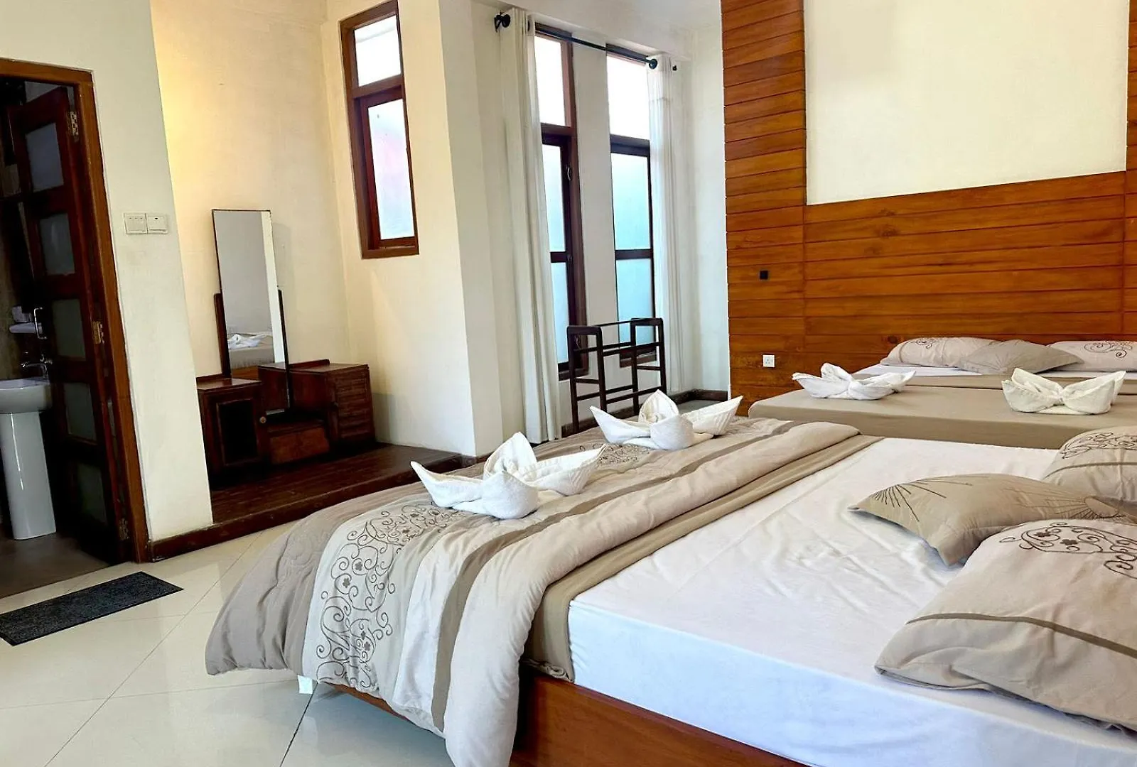 White Block Hotel & Resturant Hatton Sri Lanka