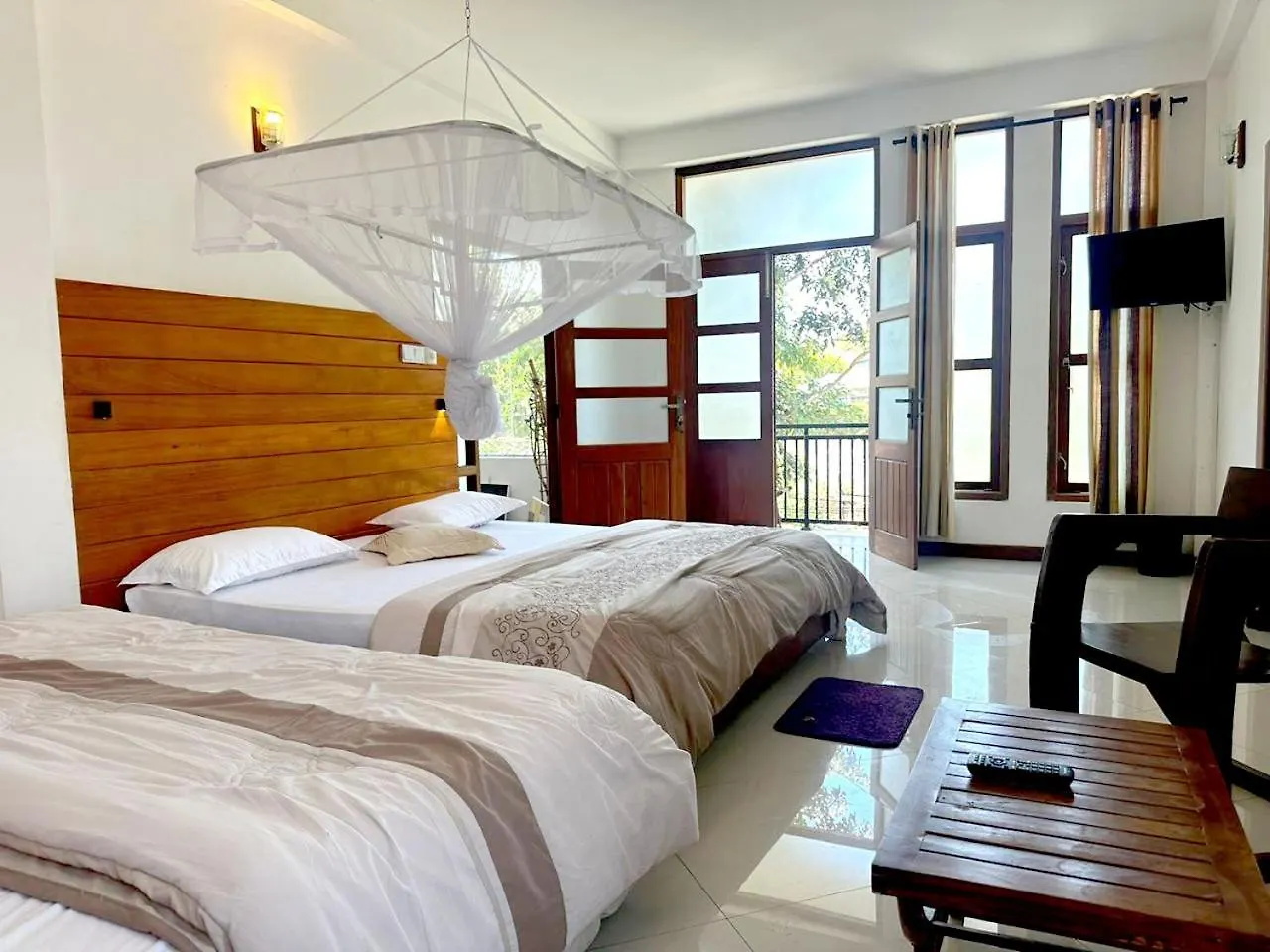 White Block Hotel & Resturant Hatton Guest house