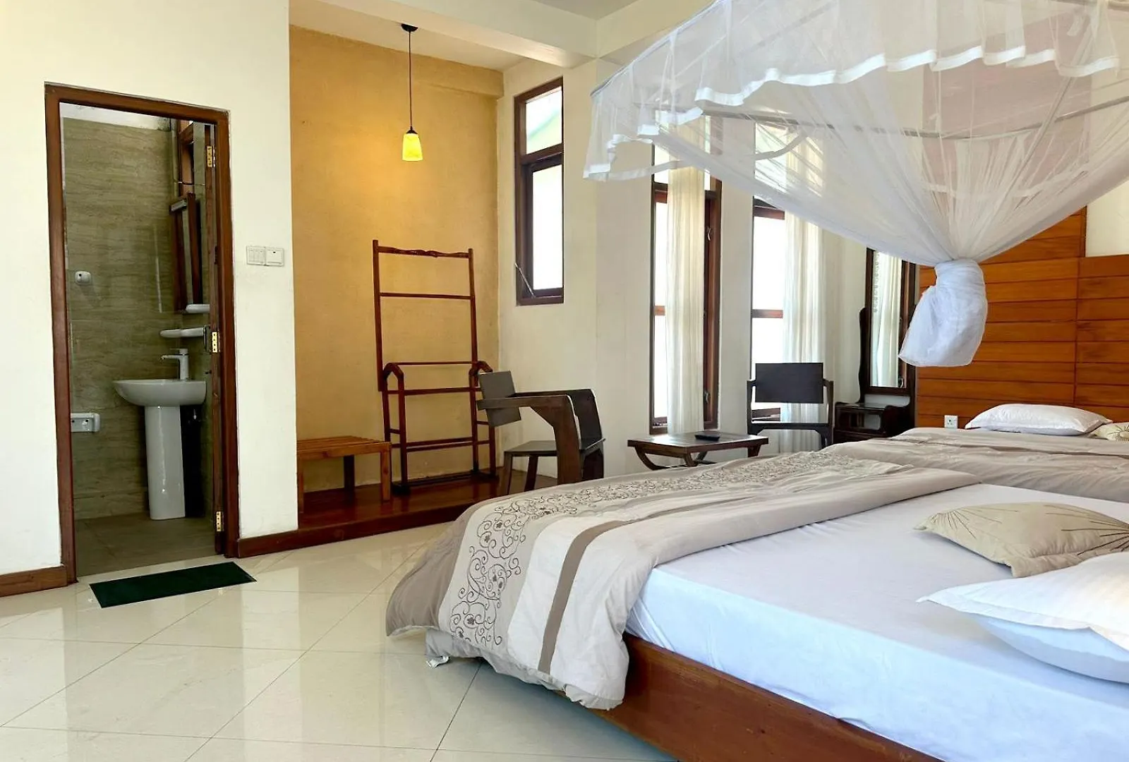 Guest house White Block Hotel & Resturant Hatton Sri Lanka